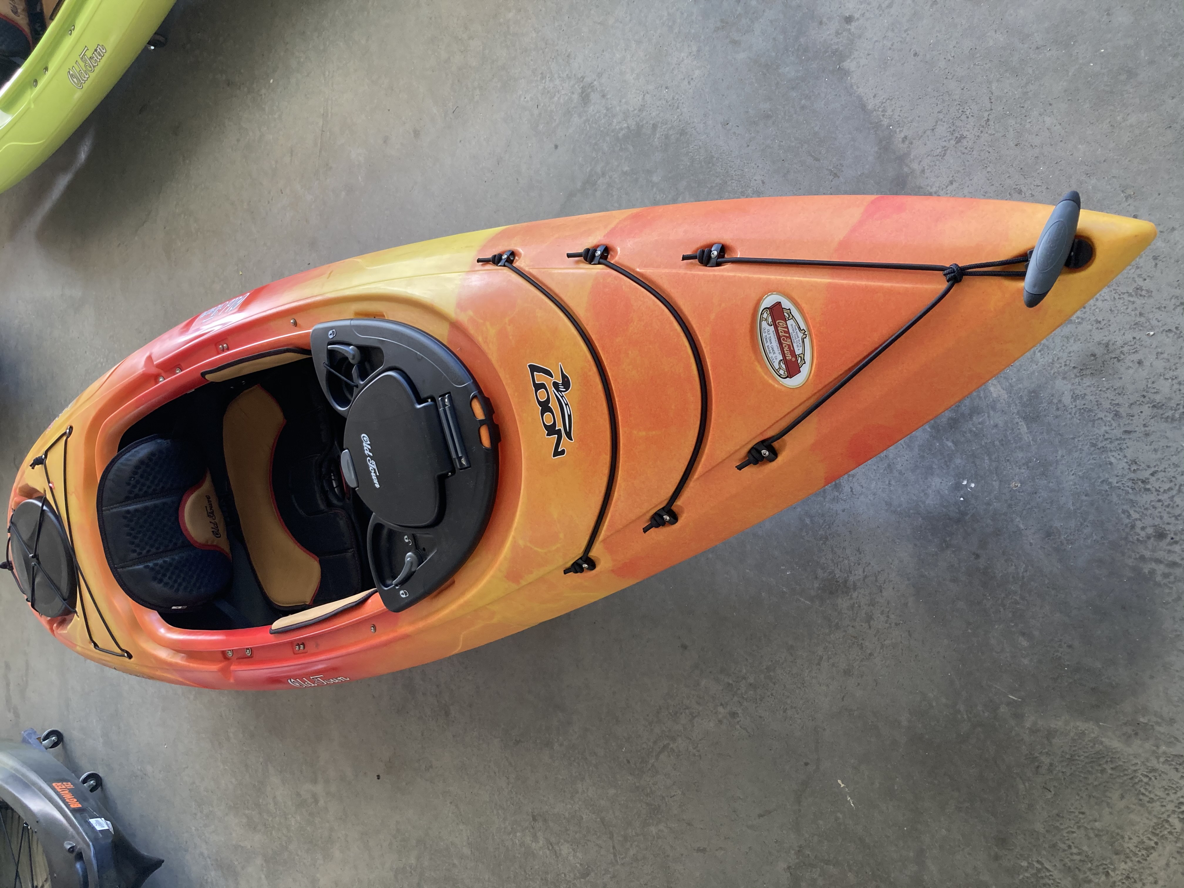 2022 Old Town Canoes and Kayaks Loon 106